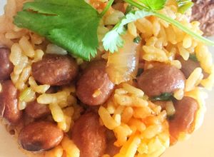 Una foto de Palo e Pique a lo venezolano 😋 o arroz con frijoles