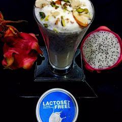 A picture of Dragon fruit milkshake.