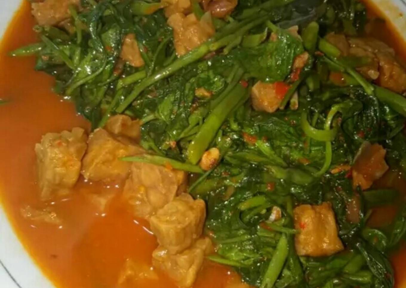 Tumis kangkung dan tempe pedas