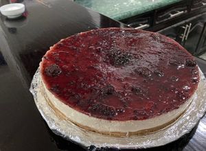 Una foto de Cheesecake de queso con zarzamora