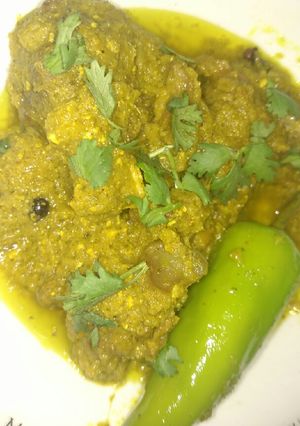 A picture of Hara masale ki Mutton karahi 👍.