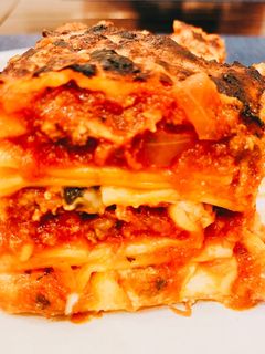 A picture of Meat sauce Lasagna.