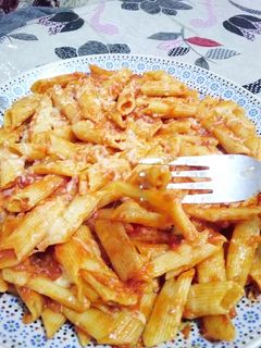 صورة لوصفة ليباط بصوص طوماط والطون