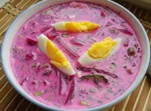 Una foto de Borscht frío (Lituania)