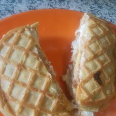 A picture of Waffle sandwich.