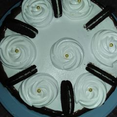 A picture of Oreo cake.