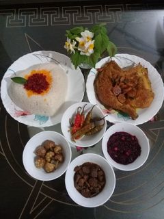 عکسی از دستور زرشک پلو با مرغ