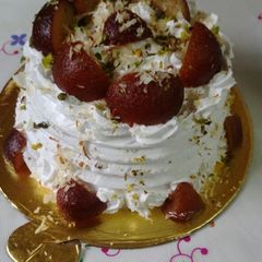 A picture of Rabri Gulab Jamun Cake.