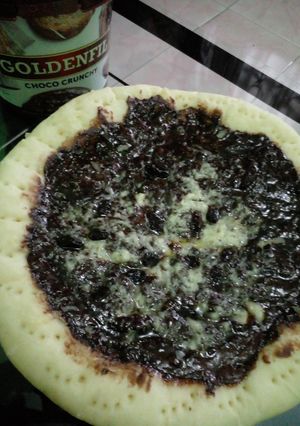 Foto resep Pizza Manis Toping Choco Crunchy dan Mozarella