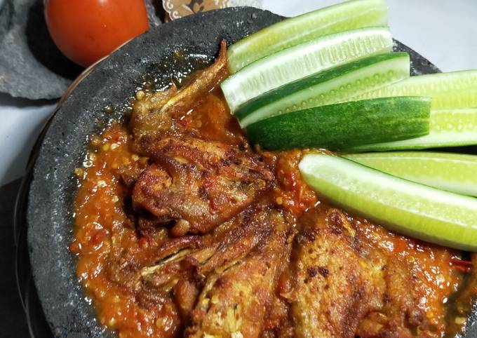 Ayam Penyet Sambal Tomat