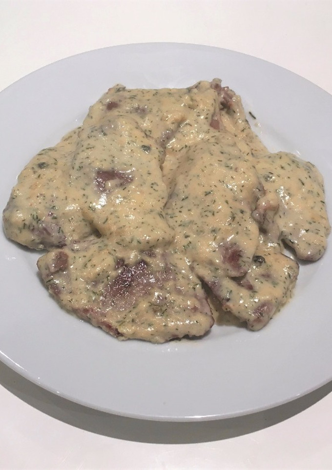 Una foto de Solomillo ibérico en salsa de eneldo