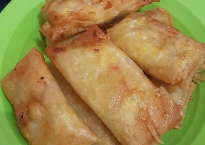 Lumpia isi tahu telur