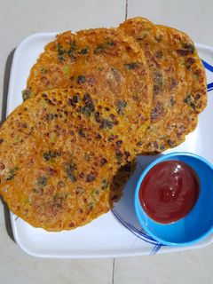 गार्लिक मसाला पराठा (Garlic masala paratha recipe in hindi) रेसिपी मुख्य फोटो