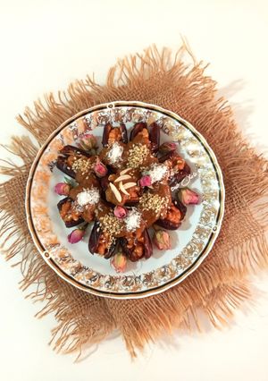 عکسی از دستور رنگینک خرما (آرد نخودچی+اَرده)