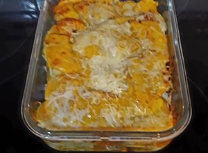 Foto principal de Mil hojas de patata con bacalao