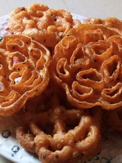 கார அச்சு முறுக்கு(kara achu murukku recipe in tamil) செய்முறை முக்கிய புகைப்படம்