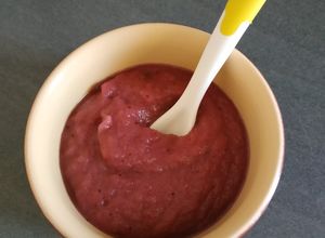 Une photo de Compote pomme-myrtille pour bébés