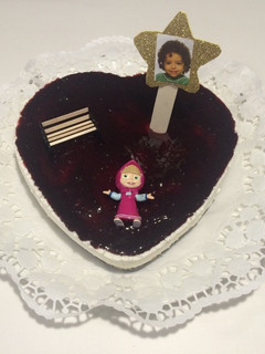 Foto principal de Tarta de queso y mermelada de moras silvestres