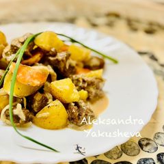 Venison in cream, with potatoes in a multicooker A picture of Venison in cream, with potatoes in a multicooker.