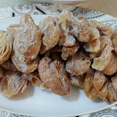 A picture of Khaja or jive goja.
