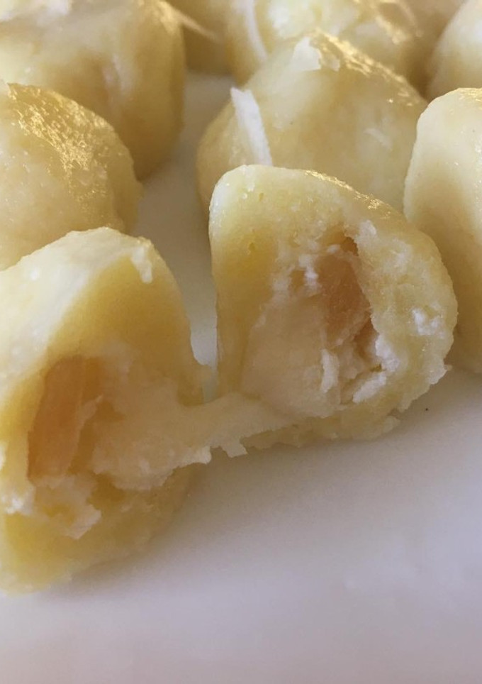 Una foto de Gnocchi de ricotta i poma 🍏🧀