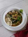 Lomie (mie kangkung)