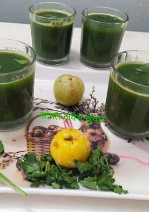पालक आंवला ग्रीन जूस (Palak Aamla Green Juice Recipe In Hindi) रेसिपी मुख्य फोटो