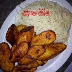 Spaghetti & Plantain A picture of Spaghetti & Plantain.