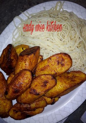 A picture of Spaghetti & Plantain.