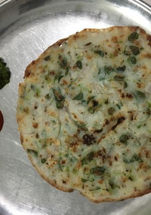 ચોખા મેથી પેનકેક (Chokha Methi Pancake Recipe In Gujarati) રેસીપી મુખ્ય ફોટો