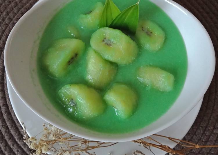 Kolak pisang hijau Kolak pisang hijau