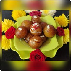 A picture of Mawa Gulabjam.