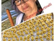 Una foto di tortellini burro
