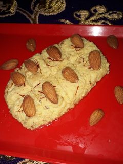 মিষ্টি: ক্ষীর ও আমন্ডের কালাকাদ (mishti kheer o almonder kalakand recipe in Bengali) রেসিপির প্রধান ছবি