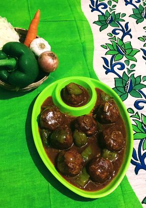 A picture of Vegetable Manchurian.