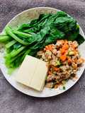 Thịt bằm xào cà rốt+ đậu hũ,rau cải luộc(eatclean)