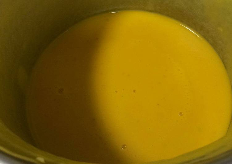 Crema de calabaza, zanahorias y langostinos