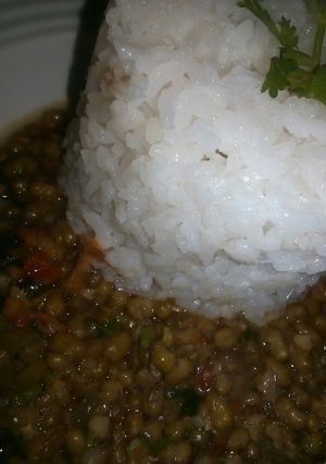 A picture of Rice with green grams.