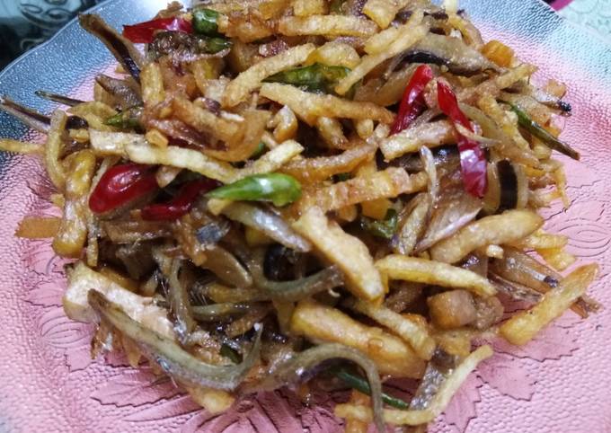 Orek kentang tahu ikan asin