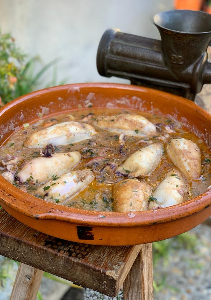 Una foto de Calamares rellenos de gambas y merluza
