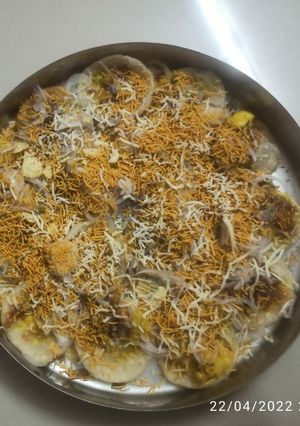 આલુ પૂરી (Aloo Poori Recipe In Gujarati) રેસીપી મુખ્ય ફોટો