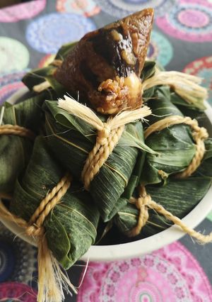 A picture of Bak Chang (rice dumplings).