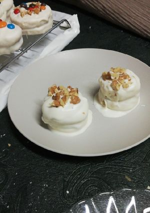 Una foto de Alfajores sin gluten con chocolate cobertura