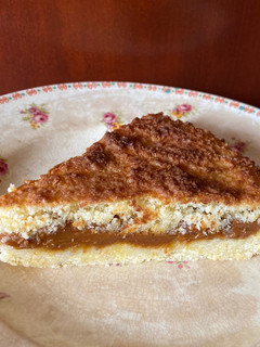 Una foto de Tarta de coco y dulce de leche
