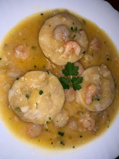 Una foto de Merluza en salsa de gambas
