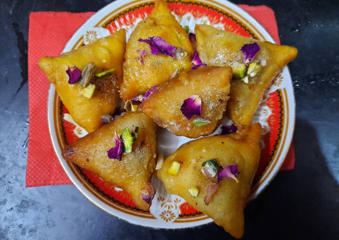 Mawa samosa