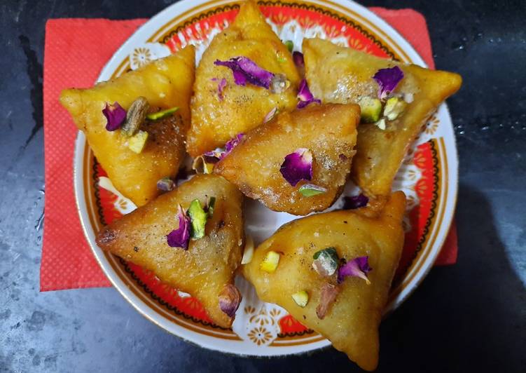 Simple Way to Prepare Gordon Ramsay Mawa samosa