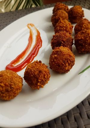 A picture of Beans Balls.