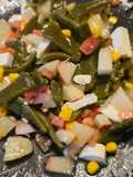 Ensalada de judías verdes, queso fresco, maíz y paraguayo