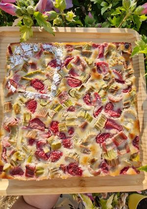 Une photo de Clafoutis fraise 🍓rhubarbe